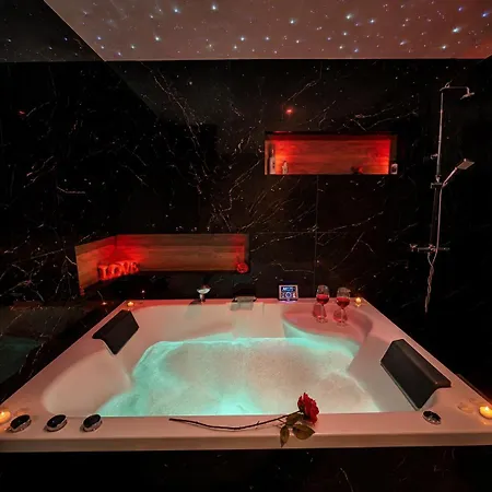 Spicy Prestige Vue Jacuzzi Privatif, Piscine Et Cheminée *